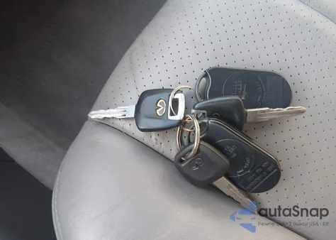 1999 Infiniti I30 Limited/Standard/Touring из США, поврежденный, VIN JNKCA21A9XT773473